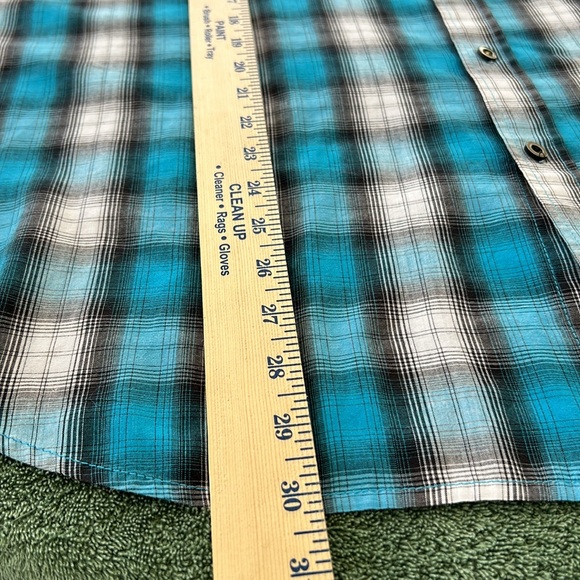 Irreverent XL Men’s Short Sleeve Button Down Shirt 2 Front Pockets - Picture 9 of 11